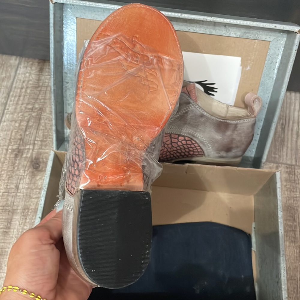 Freebird by Steven Mabel Blush Crocodile - Picture 4 of 5